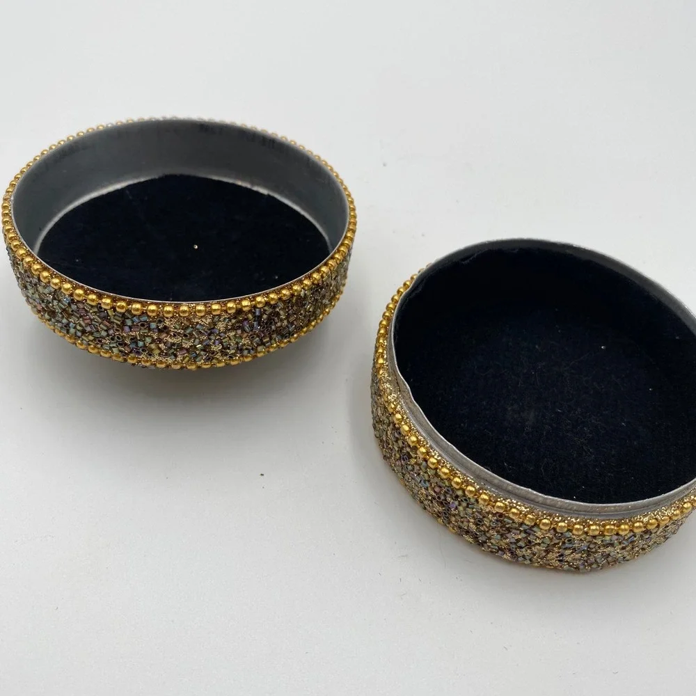 N/A ornate beaded